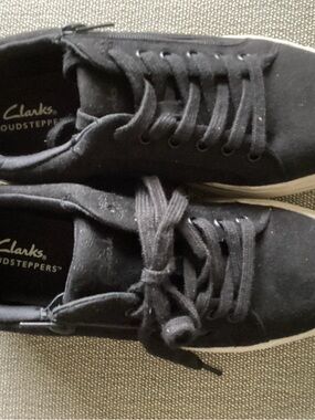 NWT Clarks Black Lace-Up Sneakers